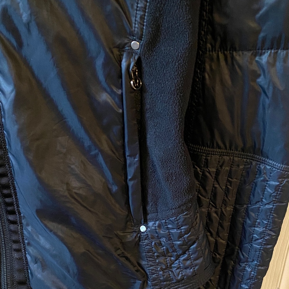 lululemon athletica Fleece fitted Jacket - Picture 3 of 6